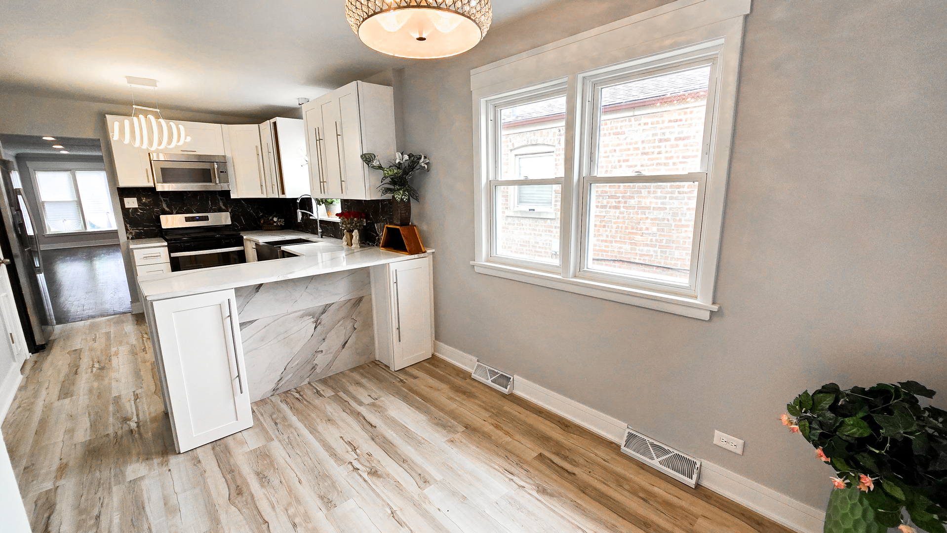7854 South Hamilton Avenue Chicago, IL 60620 - Photo 9 of 28