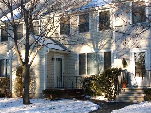 3370 Lafayette Road, Unit 9 Portsmouth, NH 03801 - Photo 1 of 9 Gallery Image 1
