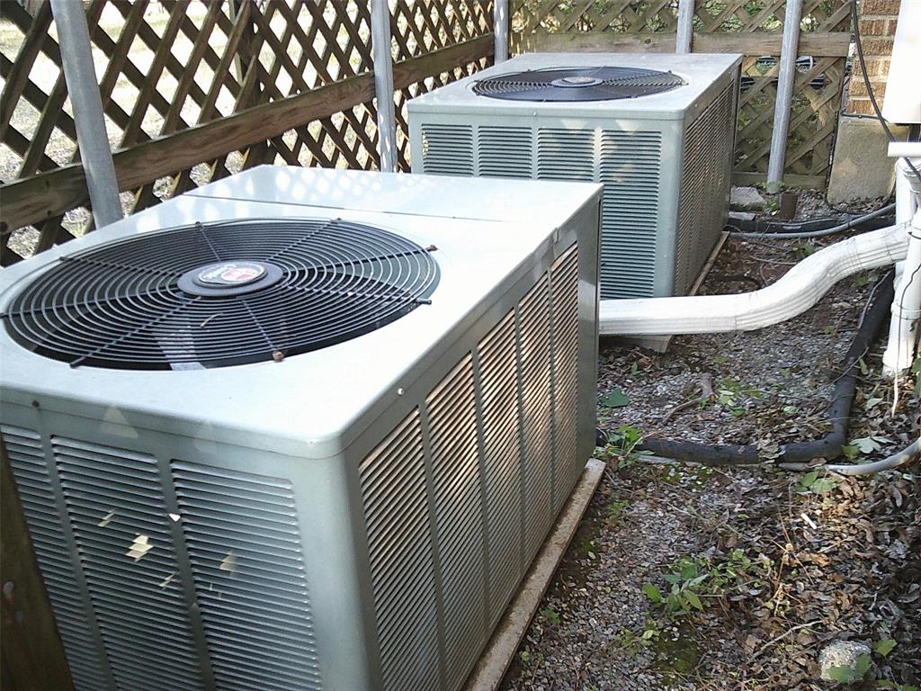 1007 North Center Street Bonham, TX 75418 - Photo 37 of 37 HVAC Units