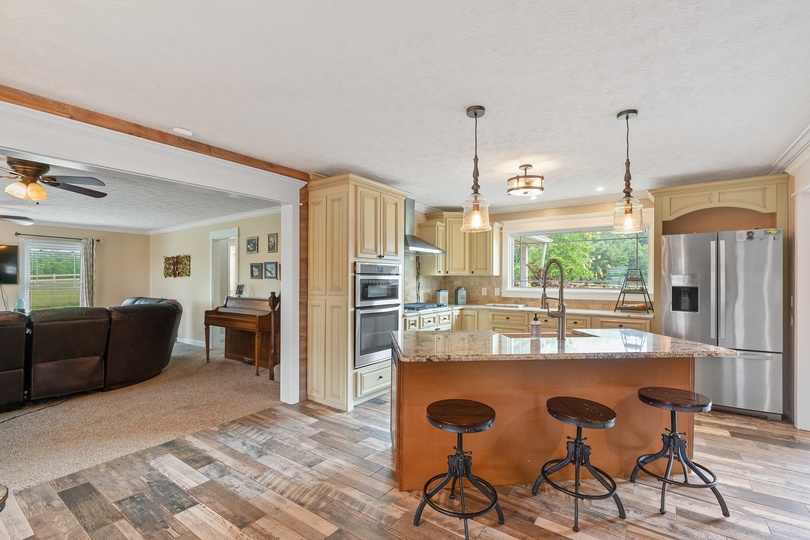 4126 Roy Cole Road Springfield, TN 37172 - Photo 8 of 39 a dining room with furniture and a floor to ceiling window