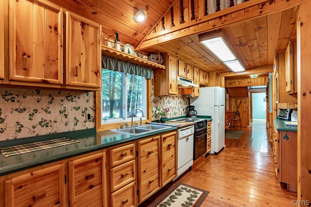 92 Highway 28 Inlet, NY 13360 - Photo 12 of 47 Kitchen