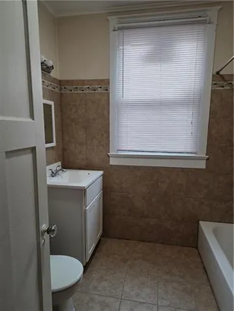 $1,300 | 711 General Pershing Street, Unit A, New Orleans, LA 70115