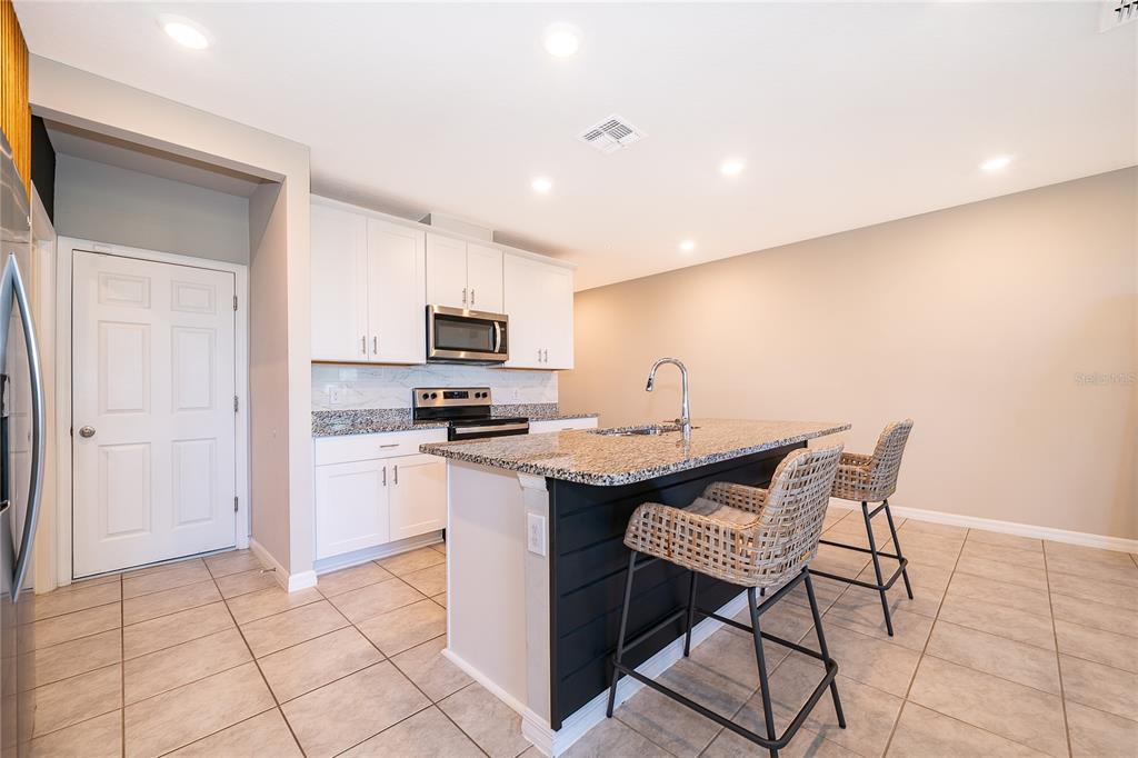 963 Robin Holly Street Ocoee, FL 34761 - Photo 6 of 30