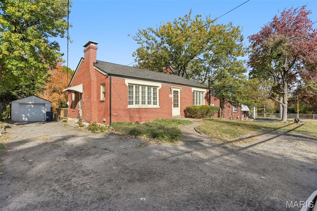 4519 Ringer Road St. Louis, MO 63129 - Photo 2 of 30 Gallery Image 2