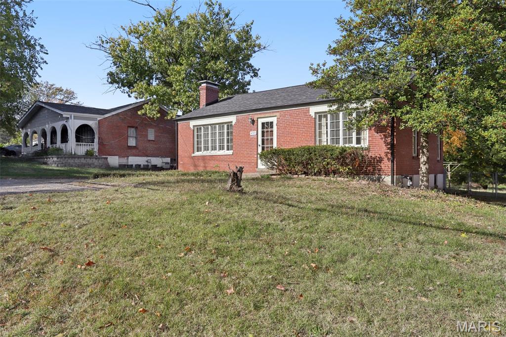 4519 Ringer Road St. Louis, MO 63129 - Photo 3 of 30 Gallery Image 3