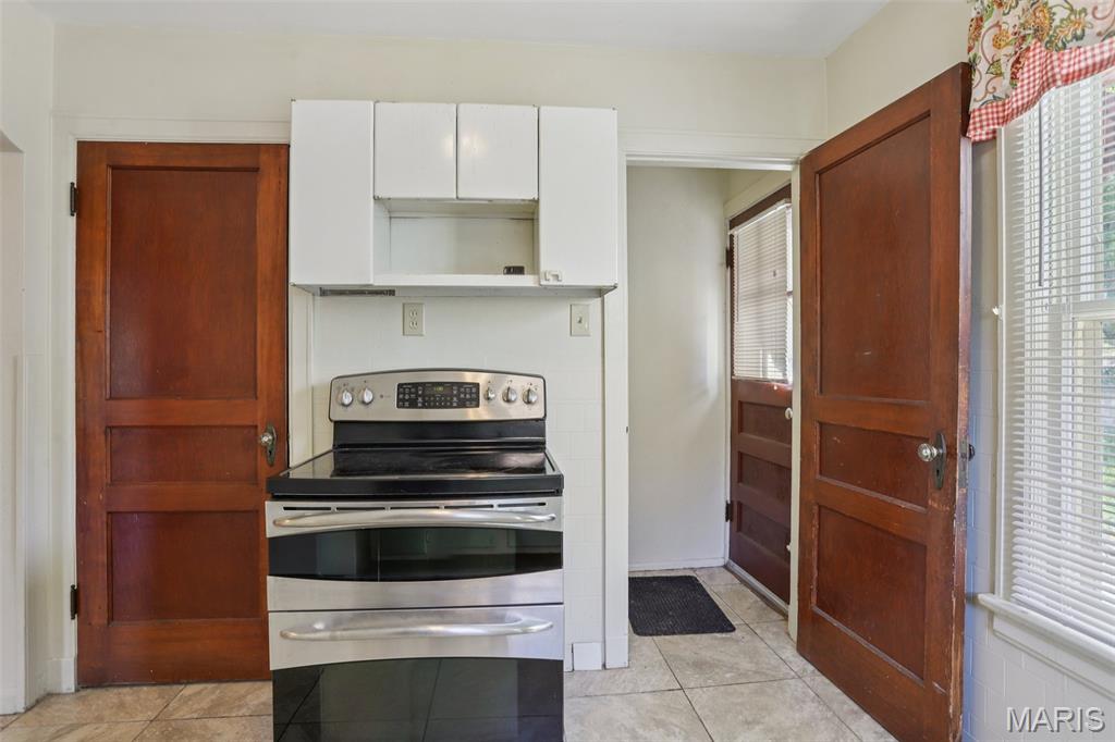 4519 Ringer Road St. Louis, MO 63129 - Photo 7 of 30 Gallery Image 7