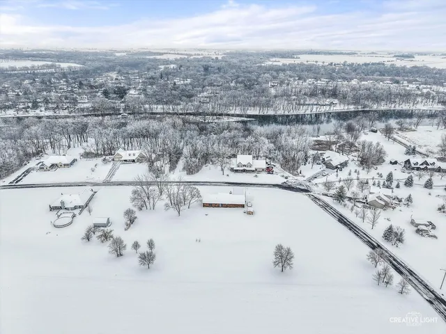 $389,000 | 122 Belle Rive Drive, Millington, IL 60537