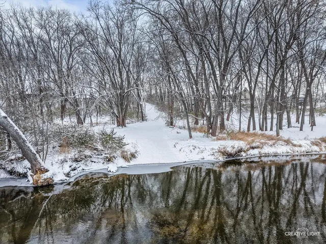 $389,000 | 122 Belle Rive Drive, Millington, IL 60537