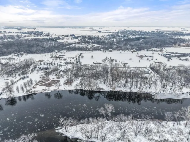 $389,000 | 122 Belle Rive Drive, Millington, IL 60537