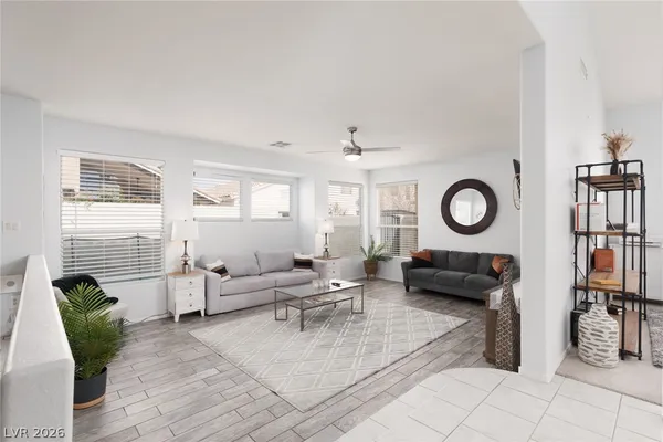 $3,899 | 7904 Constantinople Avenue, Las Vegas, NV 89129
