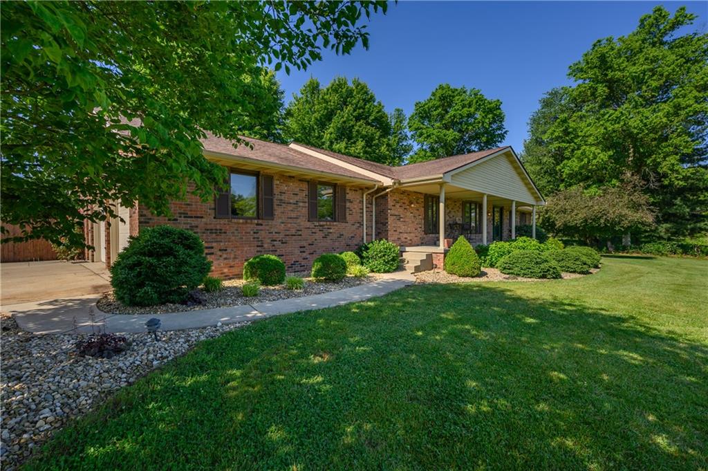 600 Enos Road Seymour, IN 47274 - Photo 3 of 51