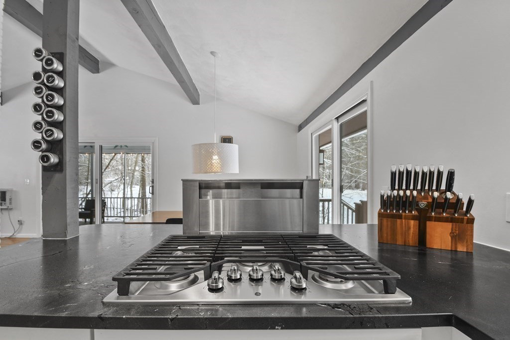 13 No Name Road Stow, MA 01775 - Photo 8 of 30