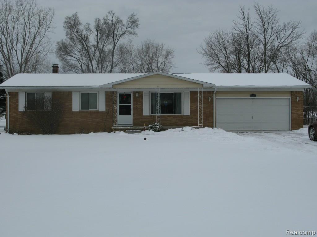 5185 East Carpenter Road Flint, MI 48506 - Photo 1 of 2 IMG_6995.jpg