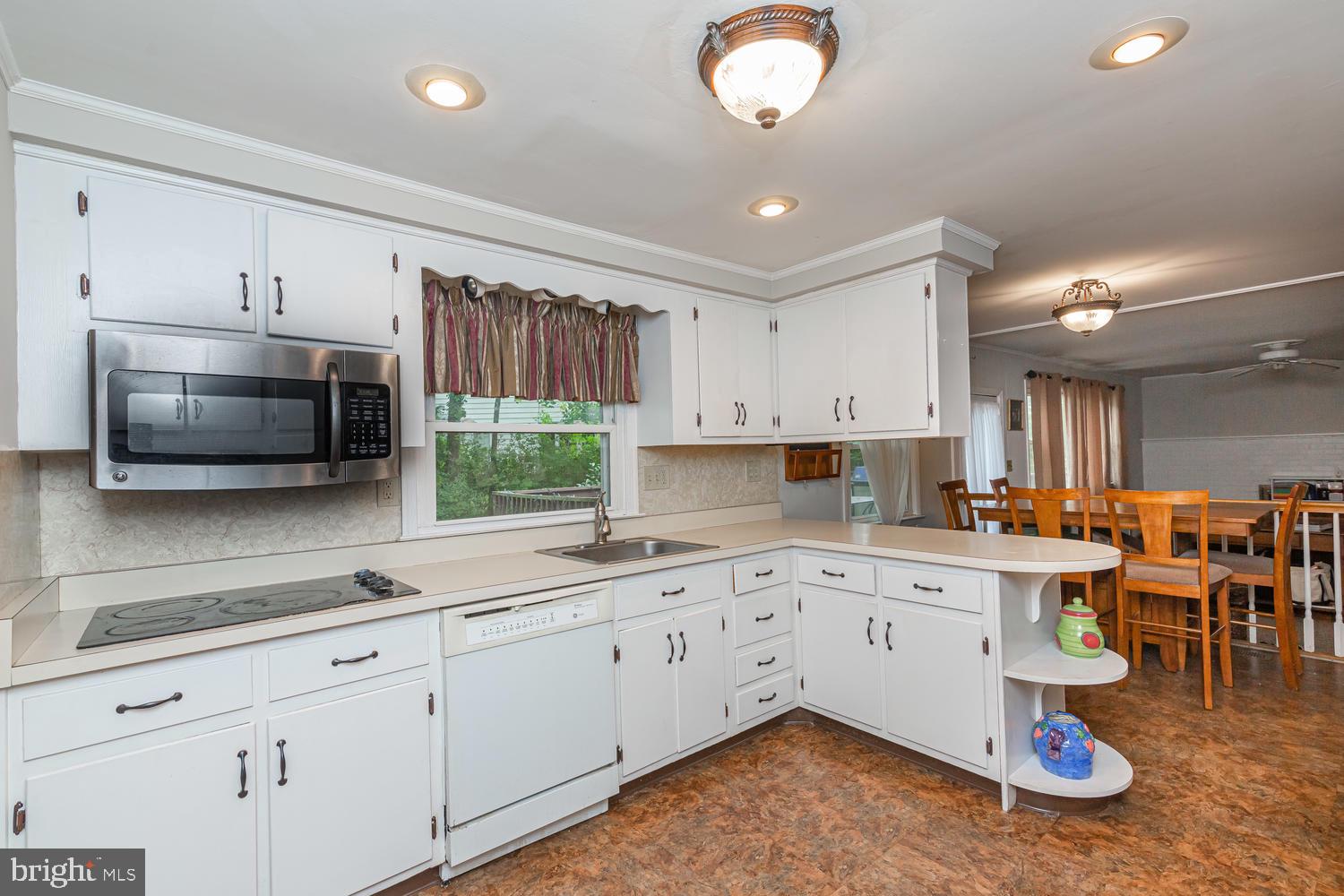 614 Brookhaven Road Wallingford, PA 19086 - Photo 5 of 26 Kitchen