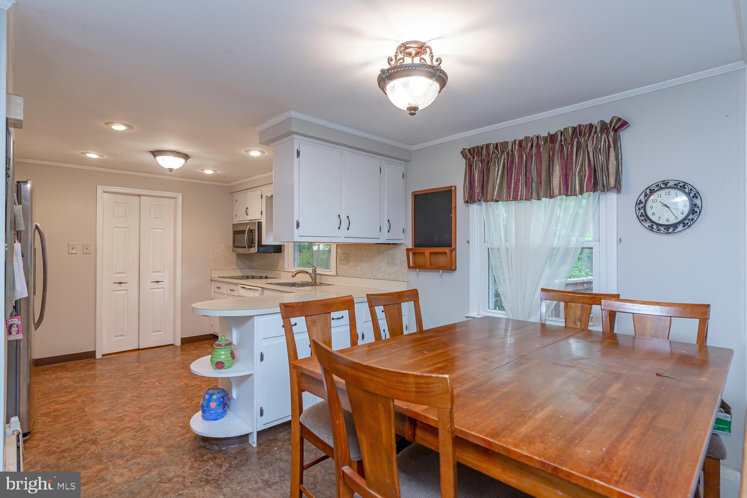 614 Brookhaven Road Wallingford, PA 19086 - Photo 8 of 26 Dining Area