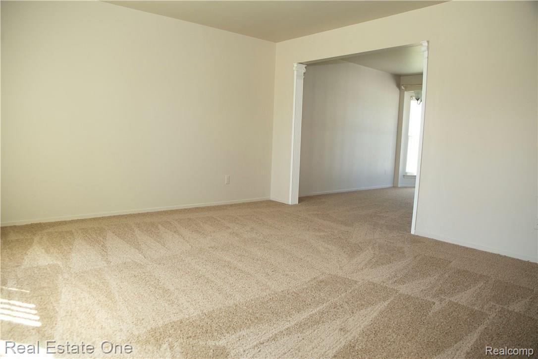979 Knightsbridge Road Canton, MI 48187 - Photo 8 of 30 979KB(21).JPG