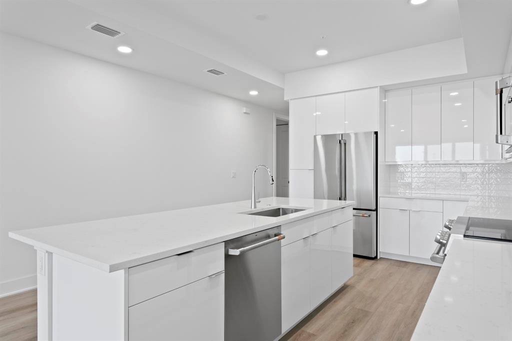 400 150th Avenue, Unit 305 Madeira Beach, FL 33708 - Photo 21 of 81