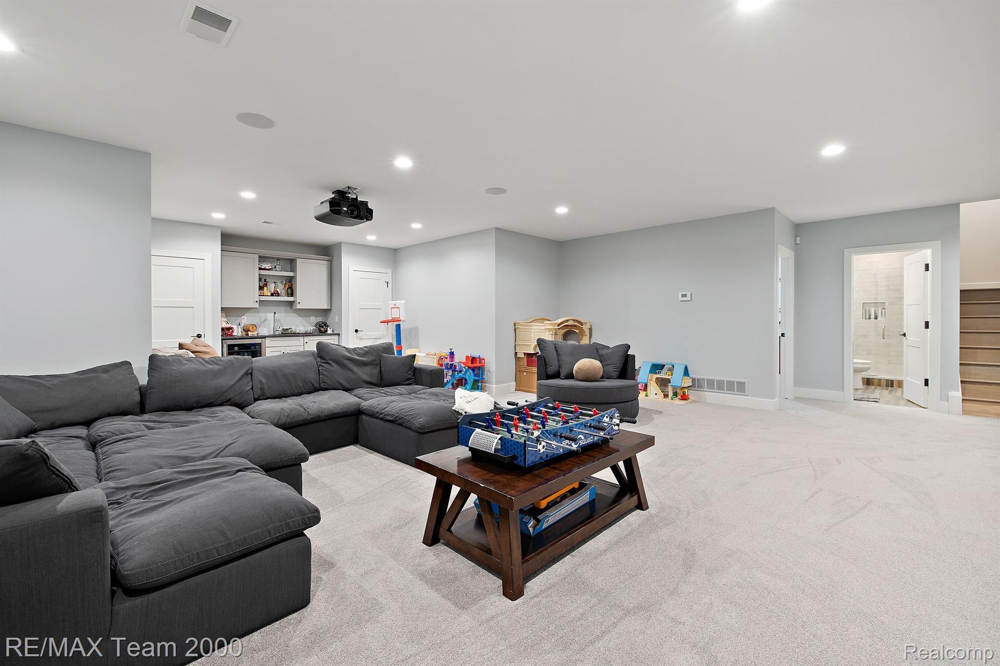 2064 Yorkshire Road Birmingham, MI 48009 - Photo 54 of 59 Gallery Image 54