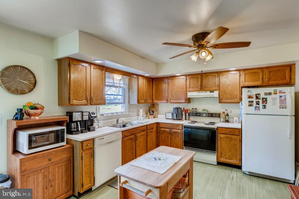 1033 Uniontown Road Westminster, MD 21158 - Photo 14 of 28