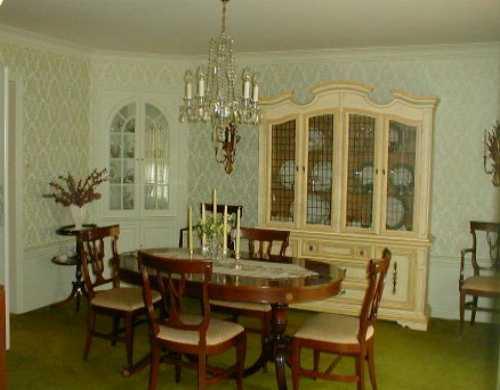 650 Ridgeview Drive Mt. Lebanon, PA 15228 - Photo 5 of 8 Dining Room.