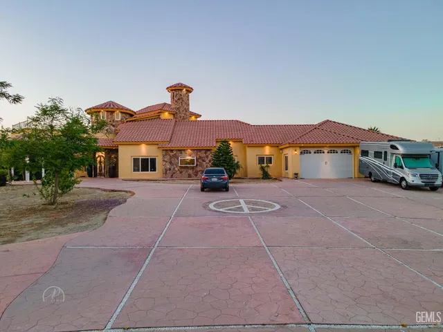 $1,350,000 | Undisclosed Address, Bakersfield, CA 93308