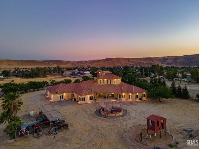 $1,350,000 | Undisclosed Address, Bakersfield, CA 93308