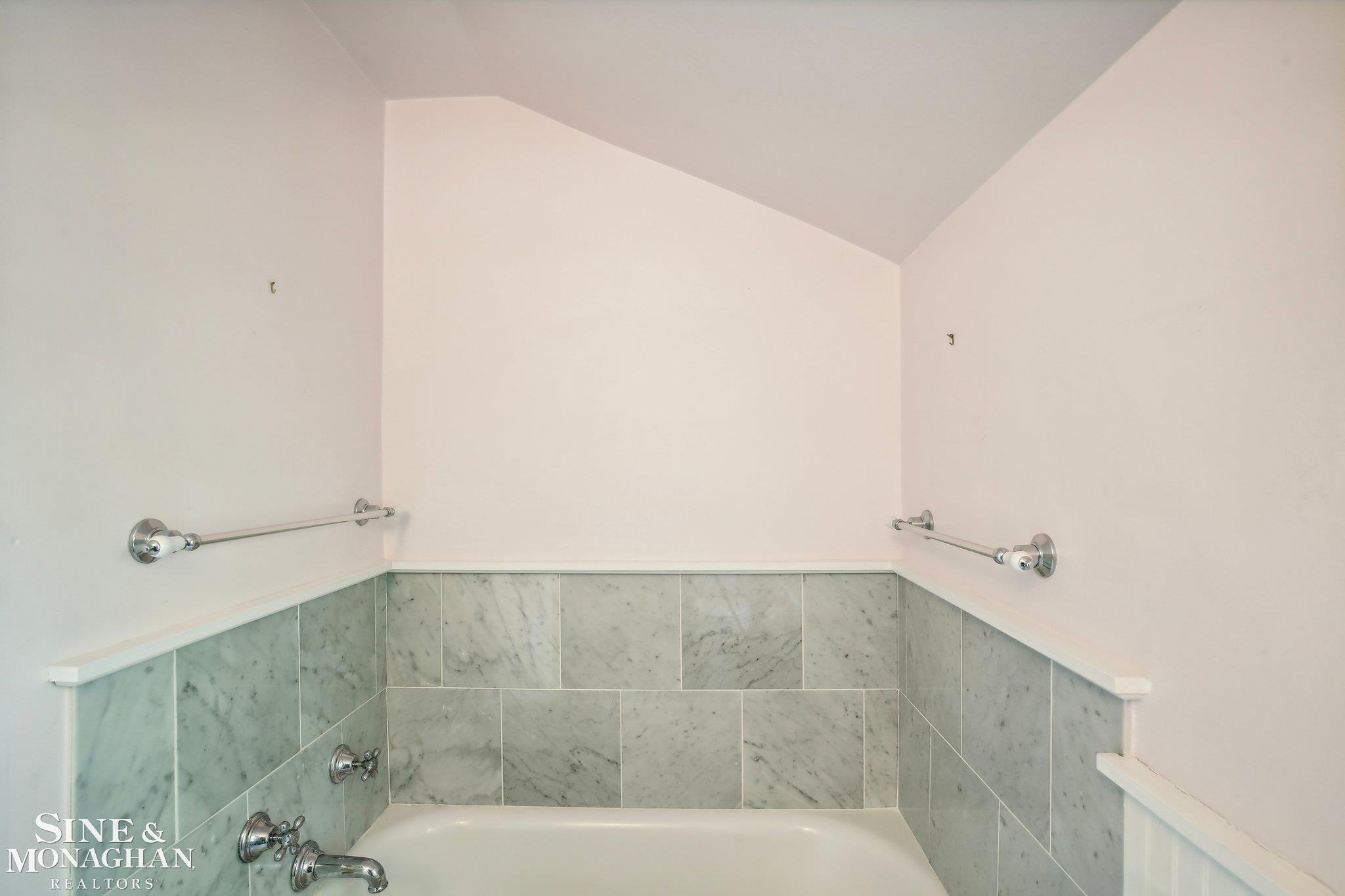 61 Muskoka Road Grosse Pointe Farms, MI 48236 - Photo 27 of 45