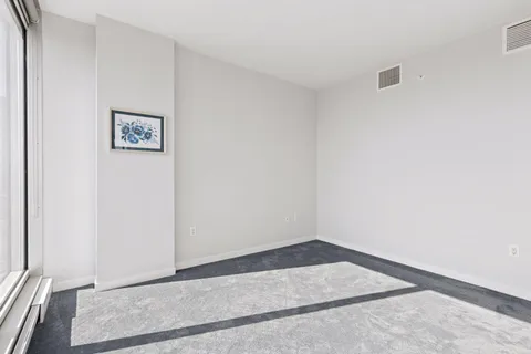 $379,900 | 8151 33rd Avenue South, Unit 706, Bloomington, MN 55425