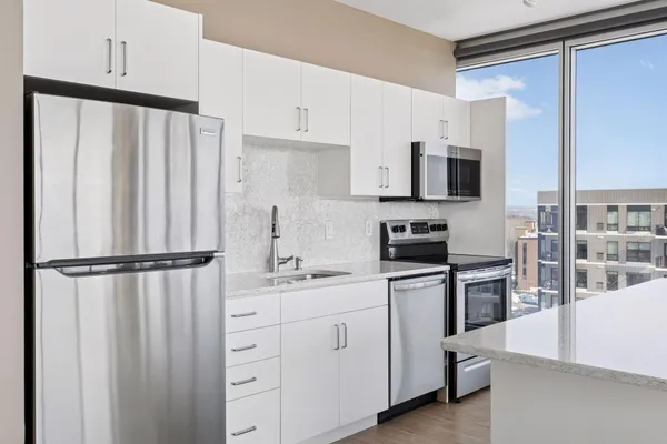 $349,900 | 8151 33rd Avenue South, Unit 706, Bloomington, MN 55425