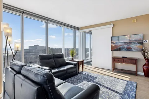 $379,900 | 8151 33rd Avenue South, Unit 706, Bloomington, MN 55425