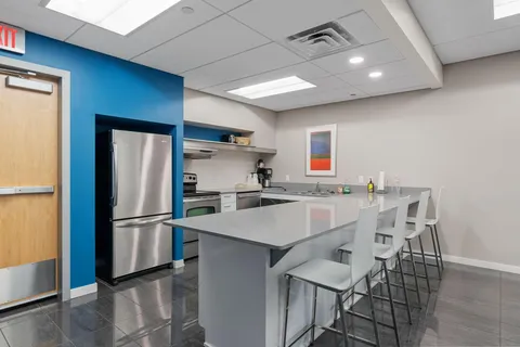 $379,900 | 8151 33rd Avenue South, Unit 706, Bloomington, MN 55425