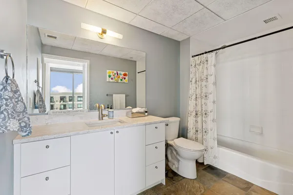$349,900 | 8151 33rd Avenue South, Unit 706, Bloomington, MN 55425