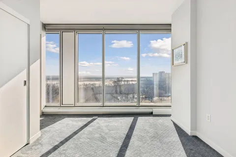 $379,900 | 8151 33rd Avenue South, Unit 706, Bloomington, MN 55425