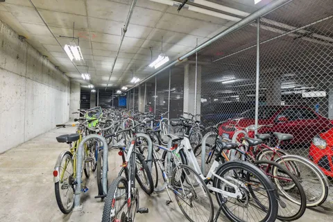 $379,900 | 8151 33rd Avenue South, Unit 706, Bloomington, MN 55425