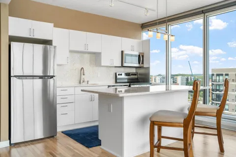 $379,900 | 8151 33rd Avenue South, Unit 706, Bloomington, MN 55425