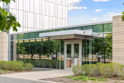 $379,900 | 8151 33rd Avenue South, Unit 706, Bloomington, MN 55425