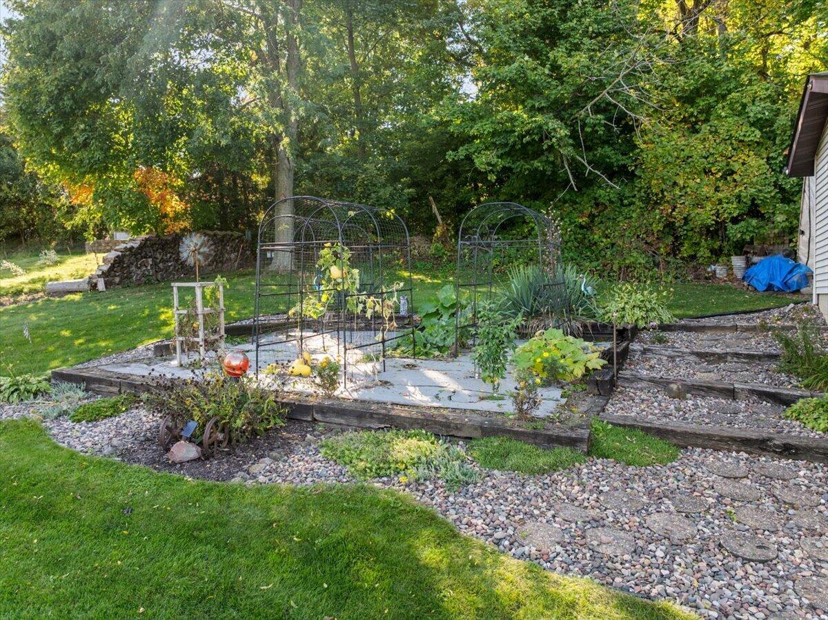 N3029 Ricardo Drive Rubicon, WI 53059 - Photo 55 of 69 GARDENS