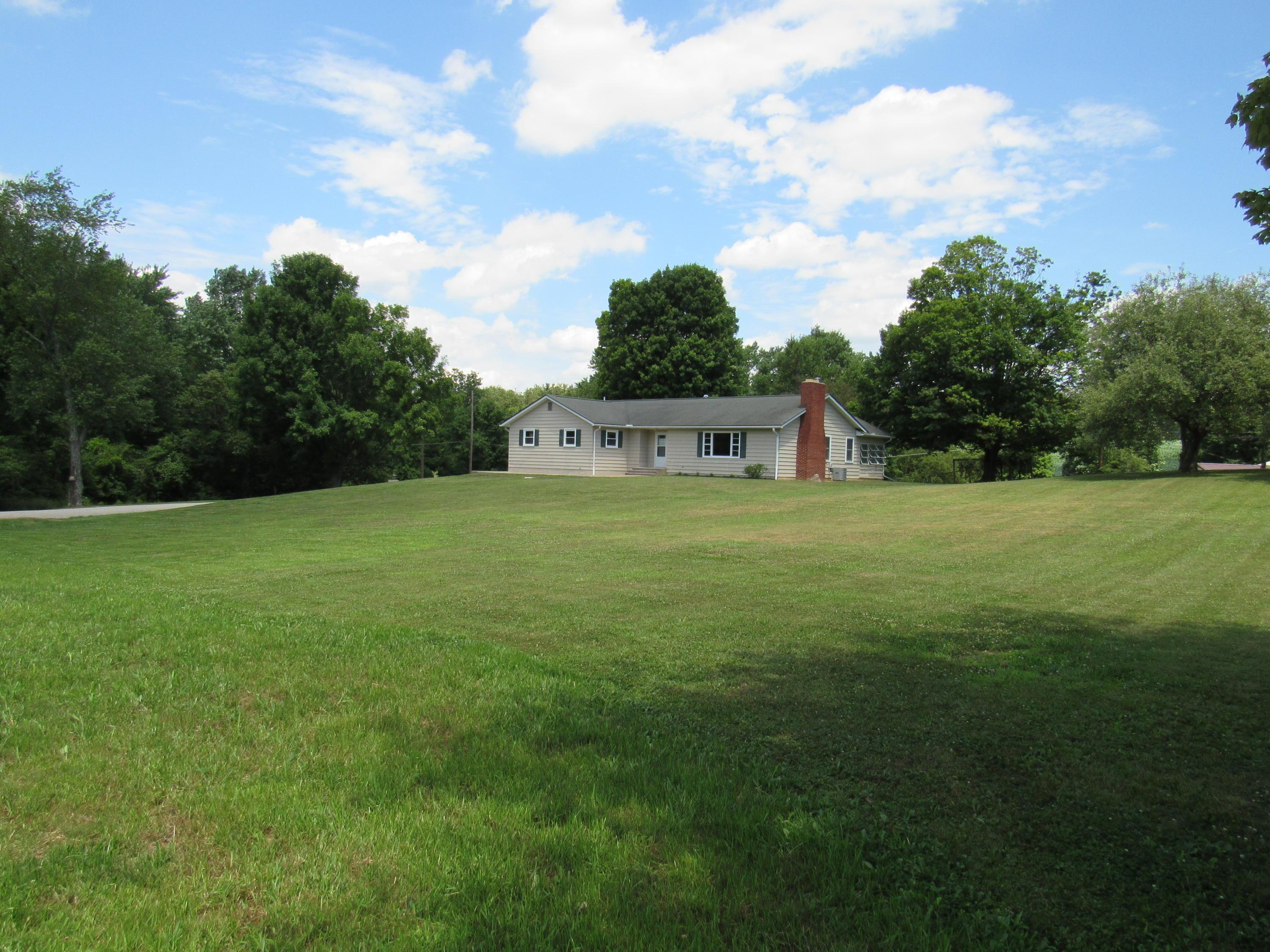 179 Overdrive Road Newark, OH 43056 - Photo 2 of 39