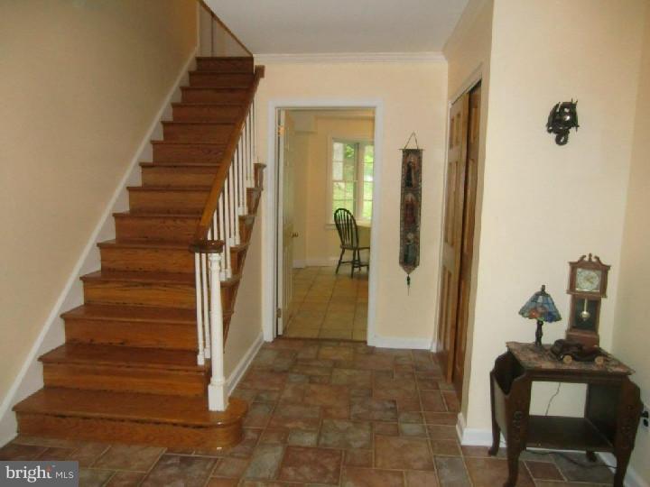 822 Old State Road Berwyn, PA 19312 - Photo 4 of 24 Foyer