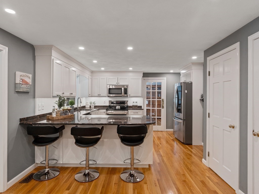 112 Tucker Farm Road North Andover, MA 01845 - Photo 12 of 36 Gallery Image 12