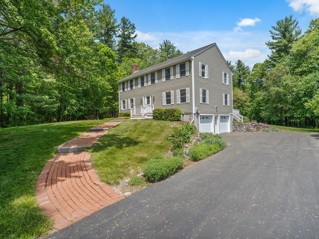 112 Tucker Farm Road North Andover, MA 01845 - Photo 2 of 36 Gallery Image 2