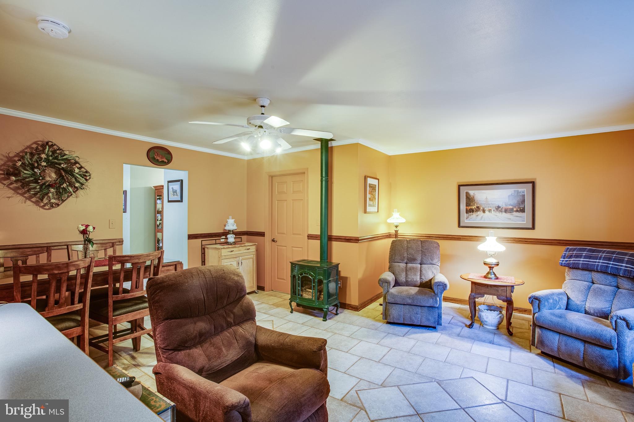 14346 Round Hill Road King George, VA 22485 - Photo 18 of 31 Dining area