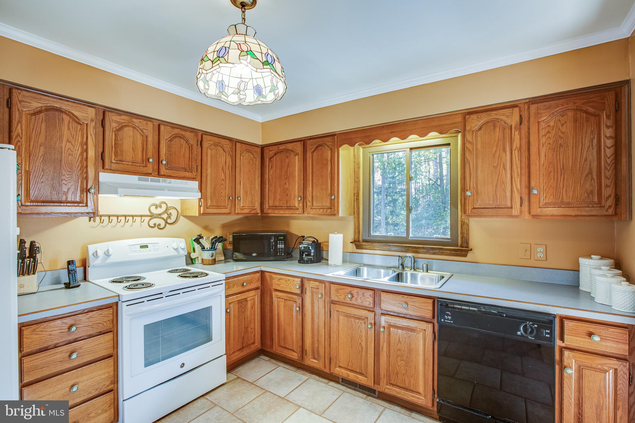 14346 Round Hill Road King George, VA 22485 - Photo 20 of 31 Kitchen