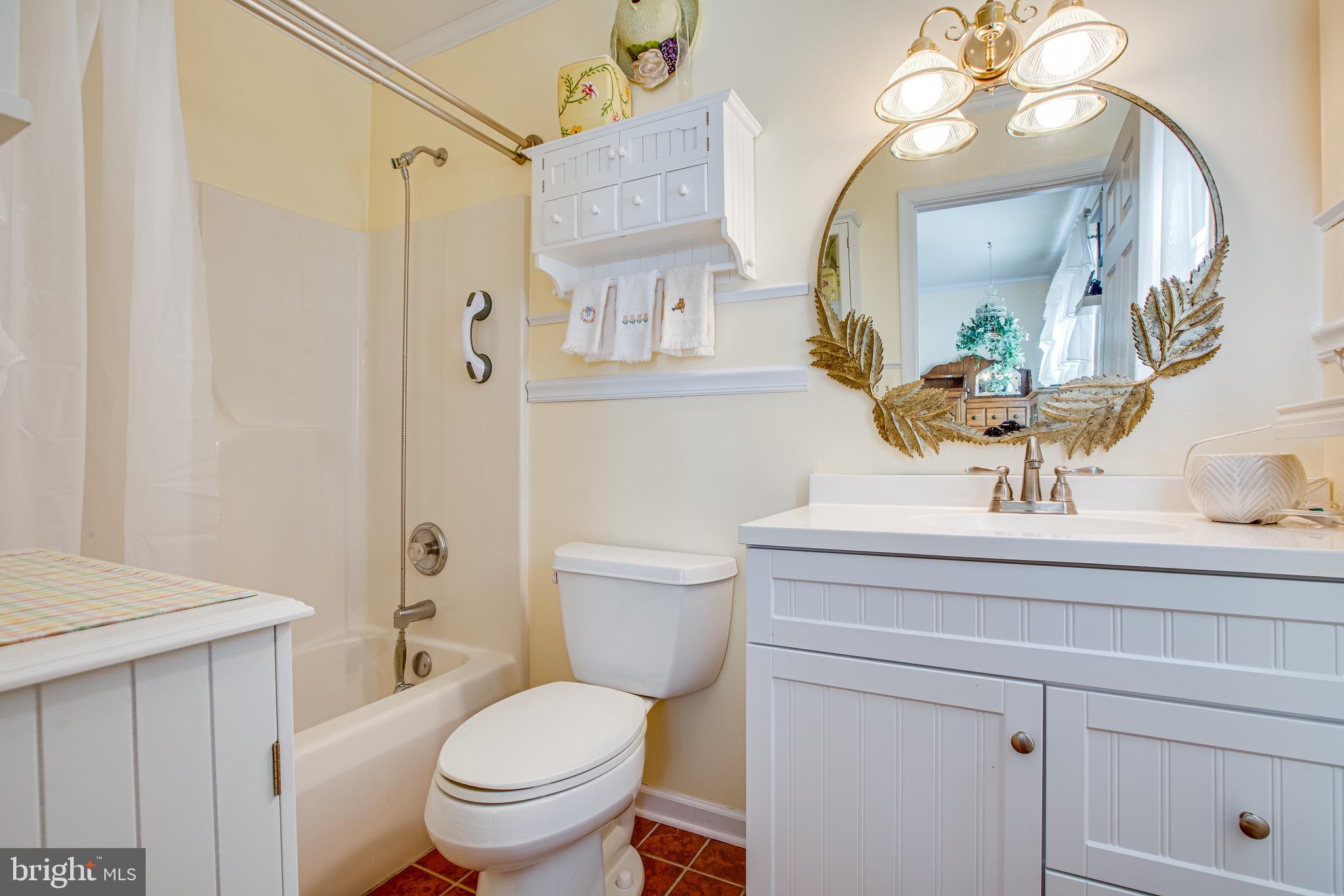 14346 Round Hill Road King George, VA 22485 - Photo 28 of 31 Bathroom in primary bedroom