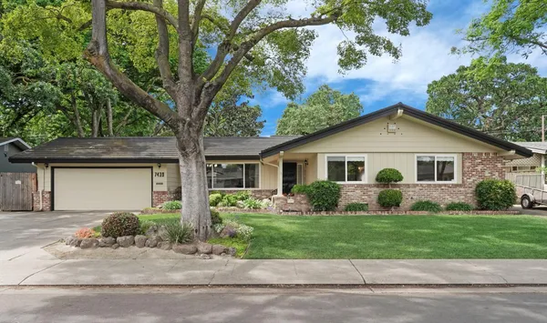 $689,743 | 7439 Woodside Drive, Stockton, CA 95207