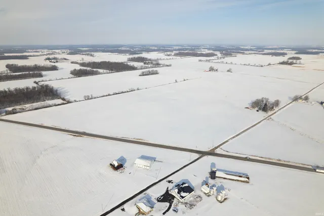 $1 | 900 North County Road, Losantville, IN 47354