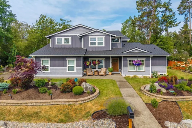 $895,000 | 808 2nd Street, Steilacoom, WA 98388