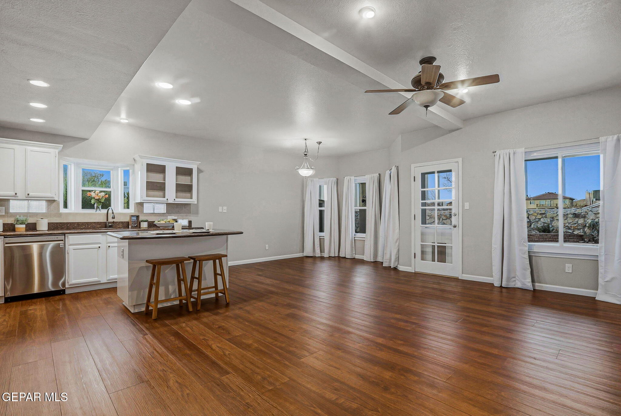 6417 Franklin Ridge Drive El Paso, TX 79912 - Photo 12 of 58 15-web-or-mls-IMG_1737_1