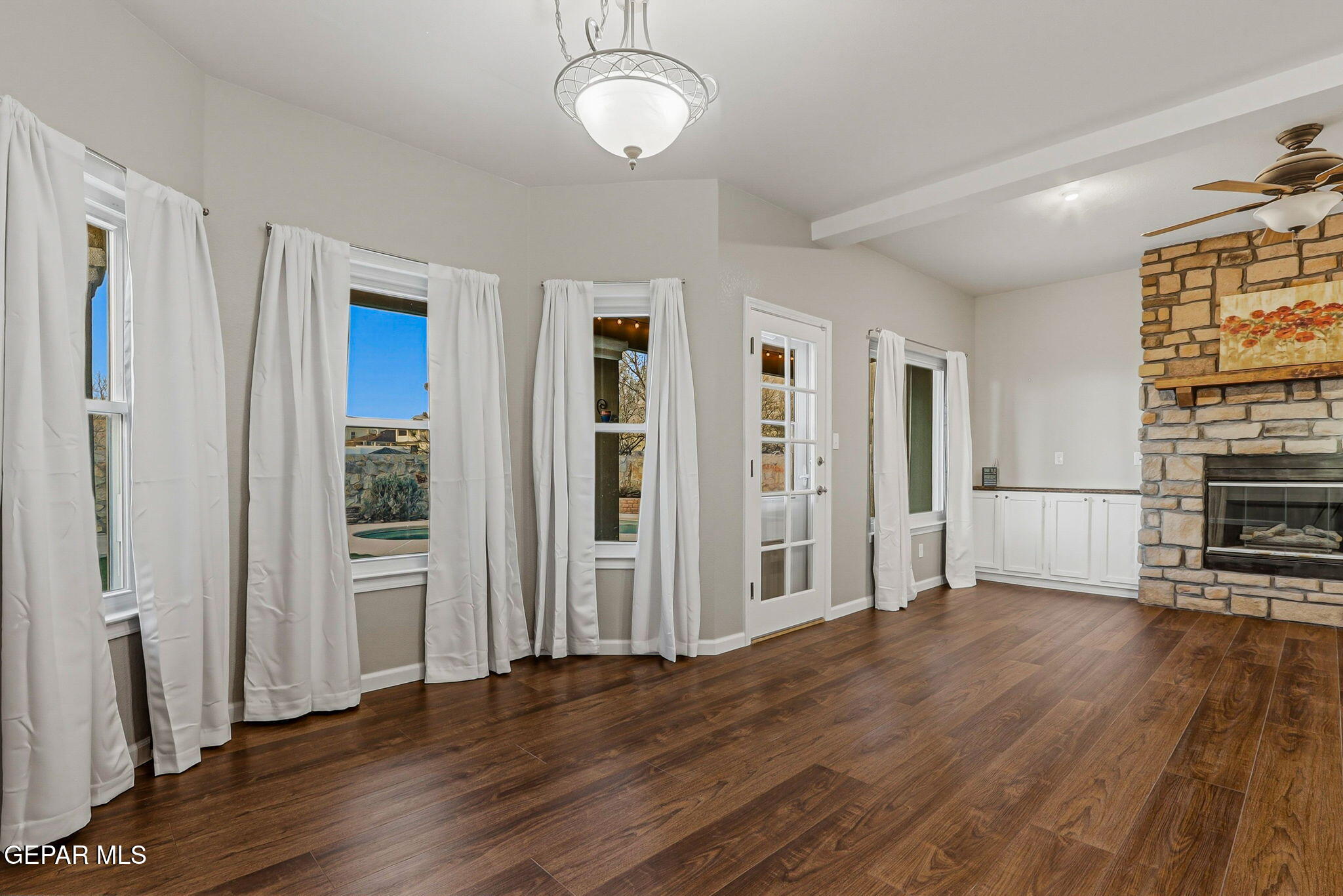 6417 Franklin Ridge Drive El Paso, TX 79912 - Photo 10 of 58 27-web-or-mls-IMG_1821_1