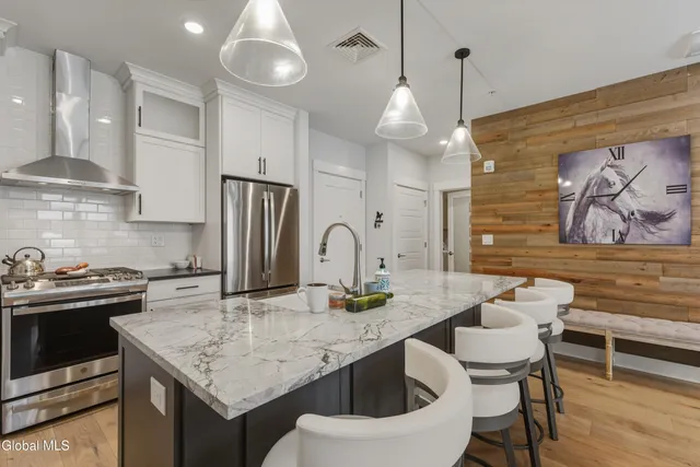 $729,000 | 116 West Avenue, Unit 305, Saratoga Springs, NY 12866